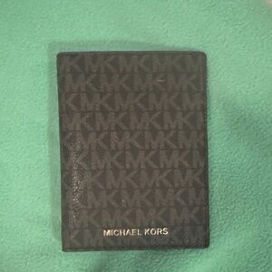 Michael Kors Monogram passport or wallet